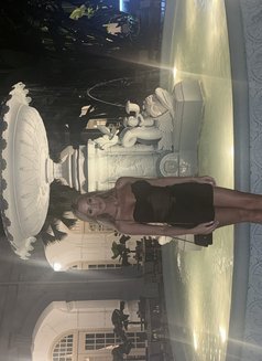 Elle - escort in Dubai Photo 9 of 16