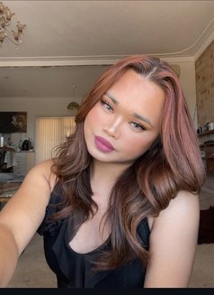 Elle - Transsexual escort in Manila Photo 6 of 7