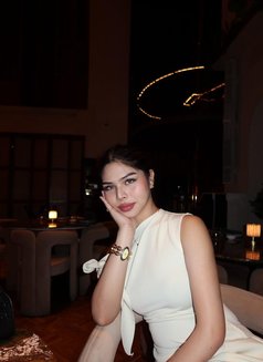 Elle - Transsexual escort in Manila Photo 2 of 3