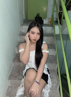 Elle sexy fucking star - Masajista in Bangkok Photo 3 of 6