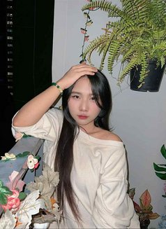 Elle sexy fucking star - Masajista in Bangkok Photo 4 of 6