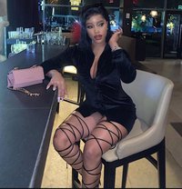 Elle - escort in Accra