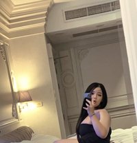 Elle - puta in Phuket