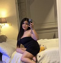 Elle - puta in Phuket