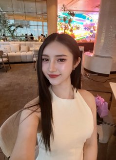 Solar Elle - Transsexual escort in Bangkok Photo 12 of 25