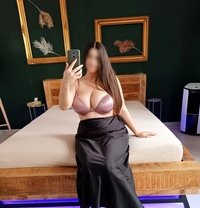 Ellen - escort in Prague (Praha)