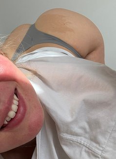 Ellena - escort in Cannes Photo 3 of 3