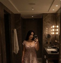 Ellena - puta in Perth