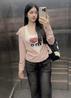 Ellena - escort in Jakarta Photo 1 of 4