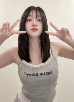 Ellena - escort in Jakarta Photo 2 of 4