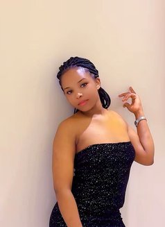 Ellena Rausseou - puta in Riyadh Photo 5 of 5