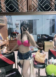 Elli - escort in Bangkok Photo 4 of 6