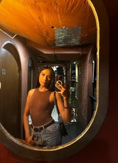 Ellie Big Cock - Transsexual escort in Cebu City Photo 9 of 11