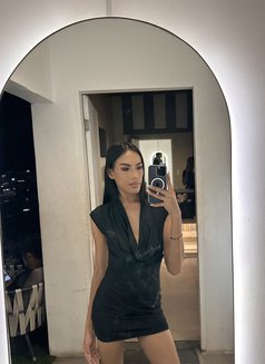 Ellie Big Cock - Transsexual escort in Cebu City Photo 11 of 11