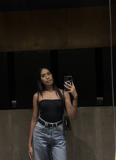 Ellie Big Cock - Transsexual escort in Cebu City Photo 13 of 16