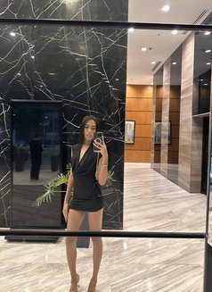 Ellie Big Cock - Transsexual escort in Cebu City Photo 15 of 16