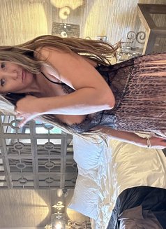 Ellie British - escort in Dubai Photo 9 of 22