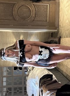 Ellie British - escort in Dubai Photo 10 of 22