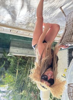 Ellie British - escort in Dubai Photo 21 of 22