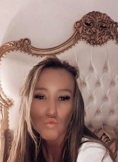 Ellie British - escort in Dubai Photo 8 of 24