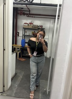 Ellie^escort Camshow Contents - escort in Manila Photo 2 of 2
