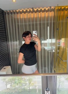 Ellie FemBoy - Male escort in Khobar Photo 5 of 6