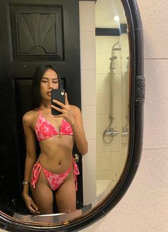 Ellie - Transsexual escort in Cebu City Photo 2 of 7