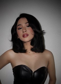 Naughty Ellie - Acompañantes transexual in Manila Photo 1 of 8