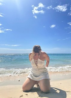 Ellie Jane Medusa (GFE COMPANION) - escort in Manila Photo 14 of 19