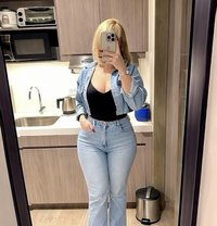 Ellie Jane Medusa (Real thick ass) - puta in Manila