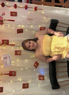 Ellie Want Sto Pla Ywith You - puta in Manila Photo 2 of 2