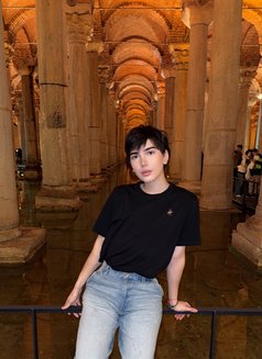 Ellina Fox - Male escort in Baku Photo 6 of 8