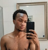 Elliy - Agencia de acompañantes masculinas in Kisumu