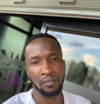 Bonface - masseur in Nairobi