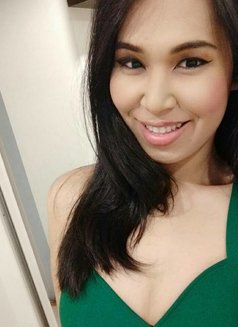 Elly Amazing - Transsexual escort in Bangkok Photo 2 of 6