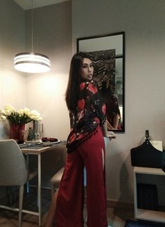 Elly Amazing - Transsexual escort in Bangkok Photo 5 of 6