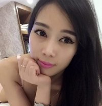 Angela - puta in Baghdad