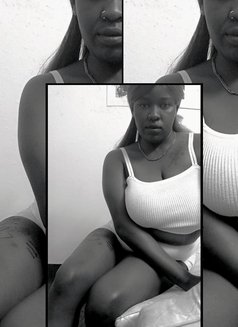 Elly's - puta in Riyadh Photo 1 of 6