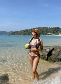 Elly - adult performer in Taipei Photo 3 of 7