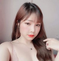 Elly - escort in Doha Photo 1 of 7