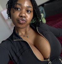 Ellyn - puta in North Bay