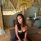 Ellyn - puta in Bali