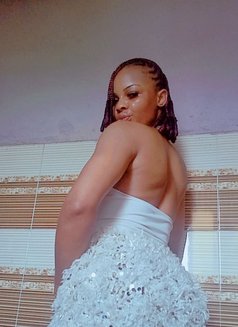 Elma - escort in Colombo Photo 2 of 2