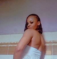 Elma - escort in Colombo