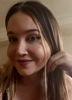 Elma - Trans lady - Real photos - Transsexual escort in London Photo 7 of 13