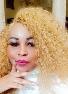 Elna - escort in Nairobi Photo 2 of 3