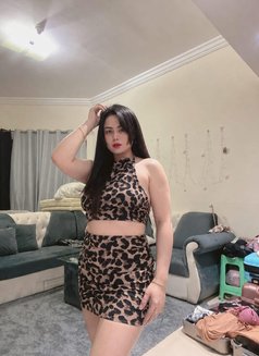 Beatrice, ur sexy masseuse - puta in Mumbai Photo 6 of 11