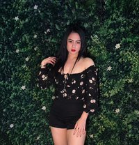 Beatrice, ur sexy masseuse - puta in Mumbai
