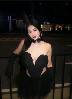 Eloisa - escort in Osaka Photo 2 of 8