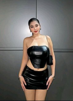 Eloisa - escort in Osaka Photo 5 of 8